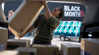 Black Month Levering